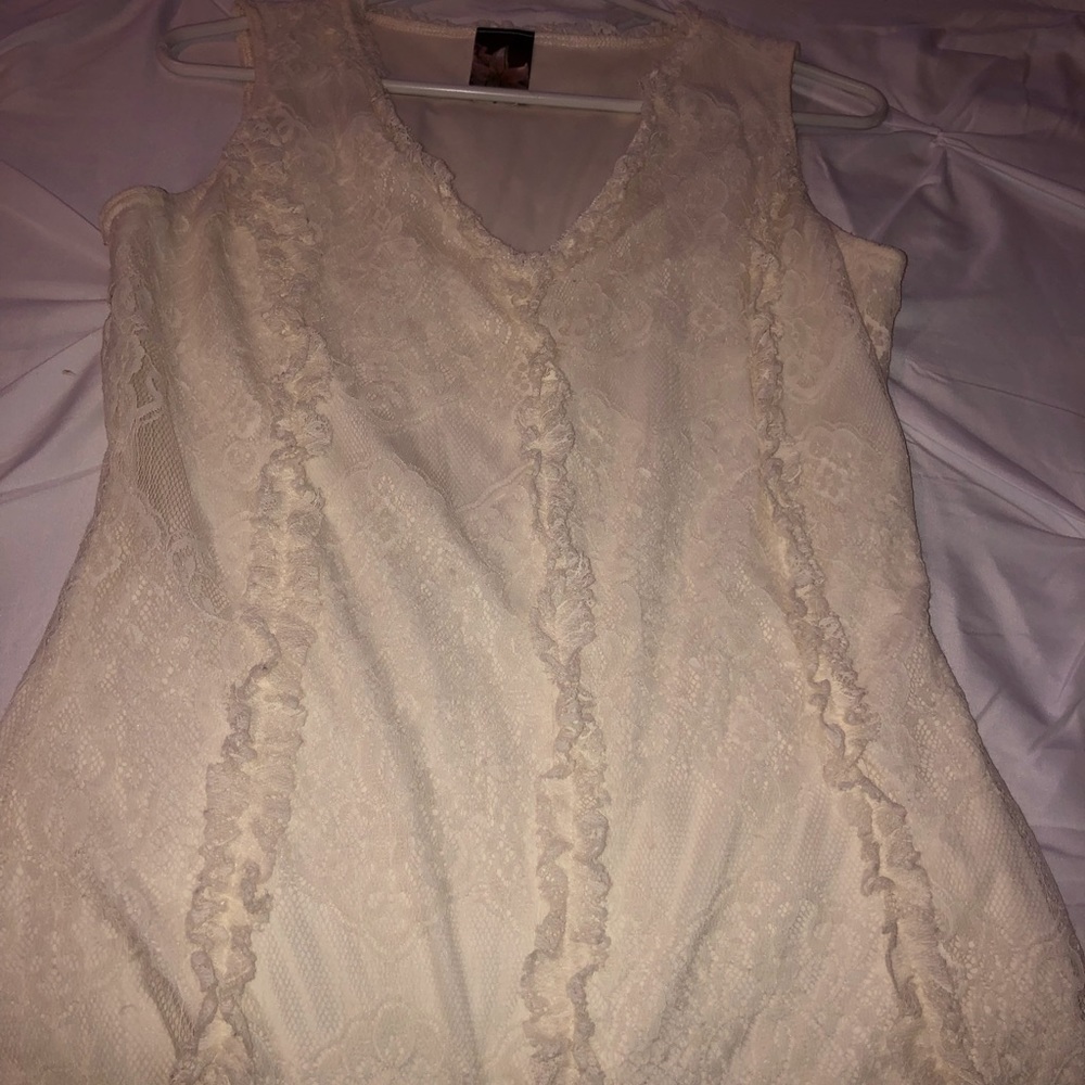 Lace top - Picture 1 of 4